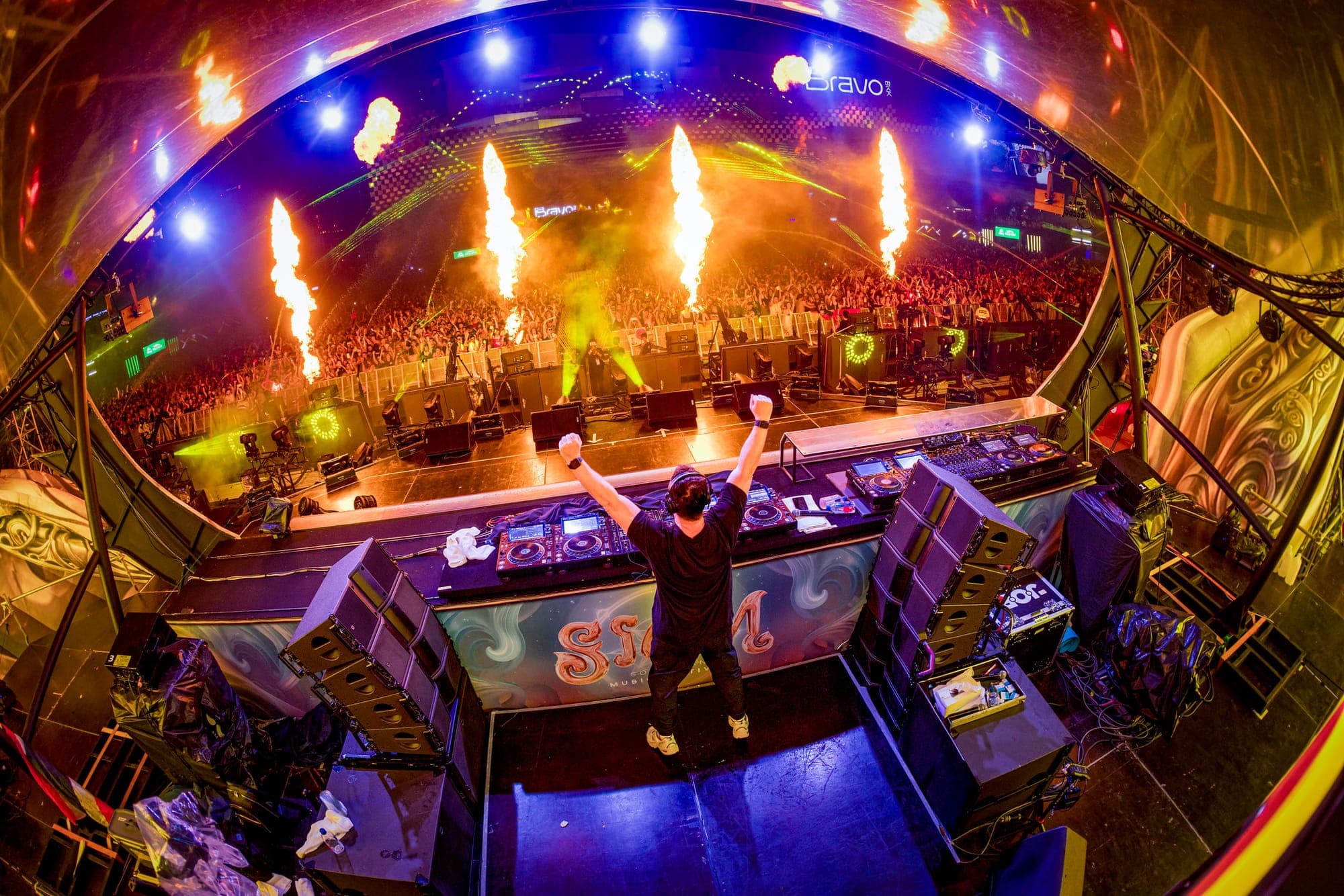 Siam Festival Bangkok, Hardwell on stage
